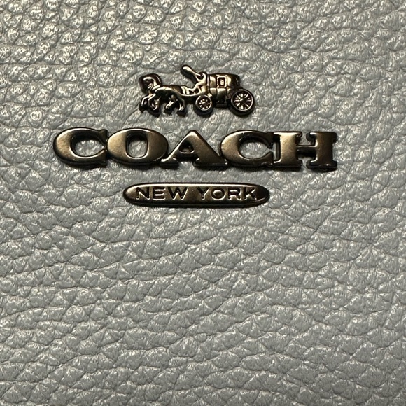 Coach Bluebell Small Wristlet NWT Chic and Stylish - Picture 2 of 11